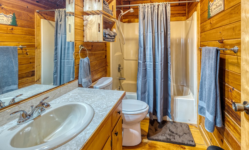 415560 Blue Ridge Residential