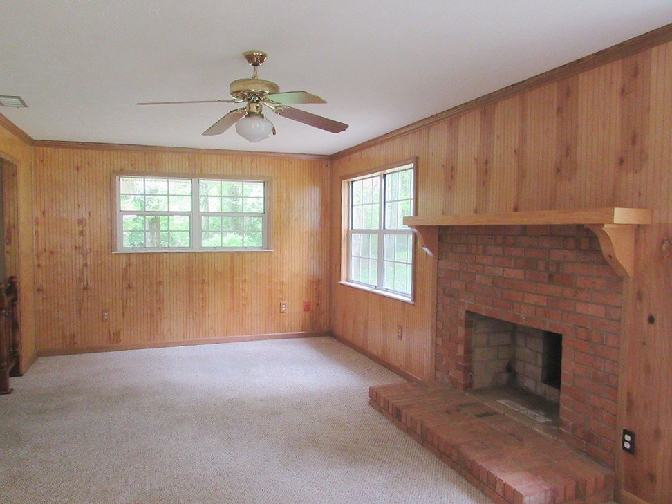 415571 Andrews Residential
