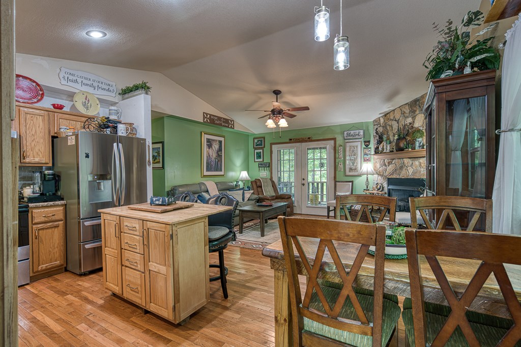 415576 Murphy Residential