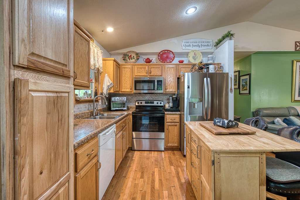 415576 Murphy Residential