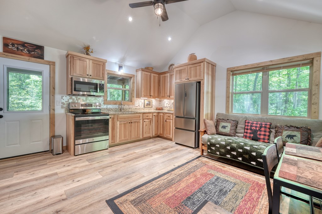 415585 Blairsville Residential