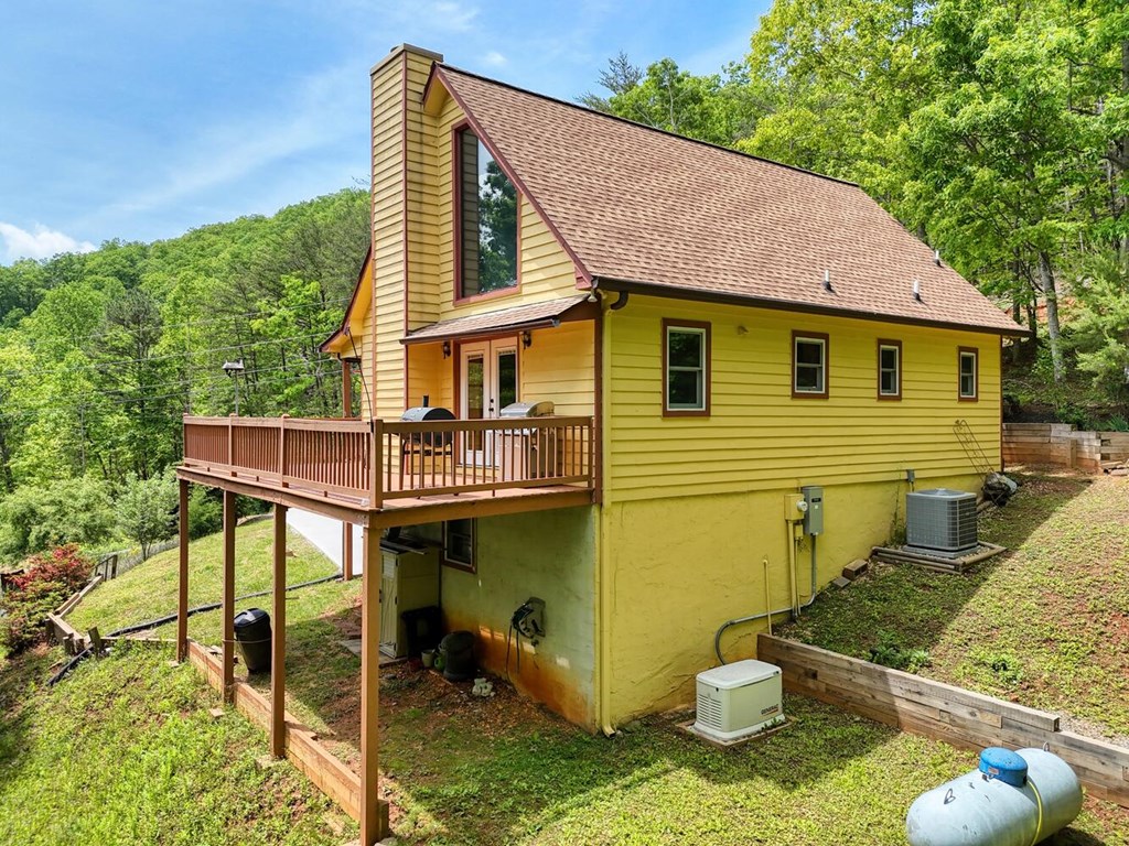 415594 Hiawassee Residential