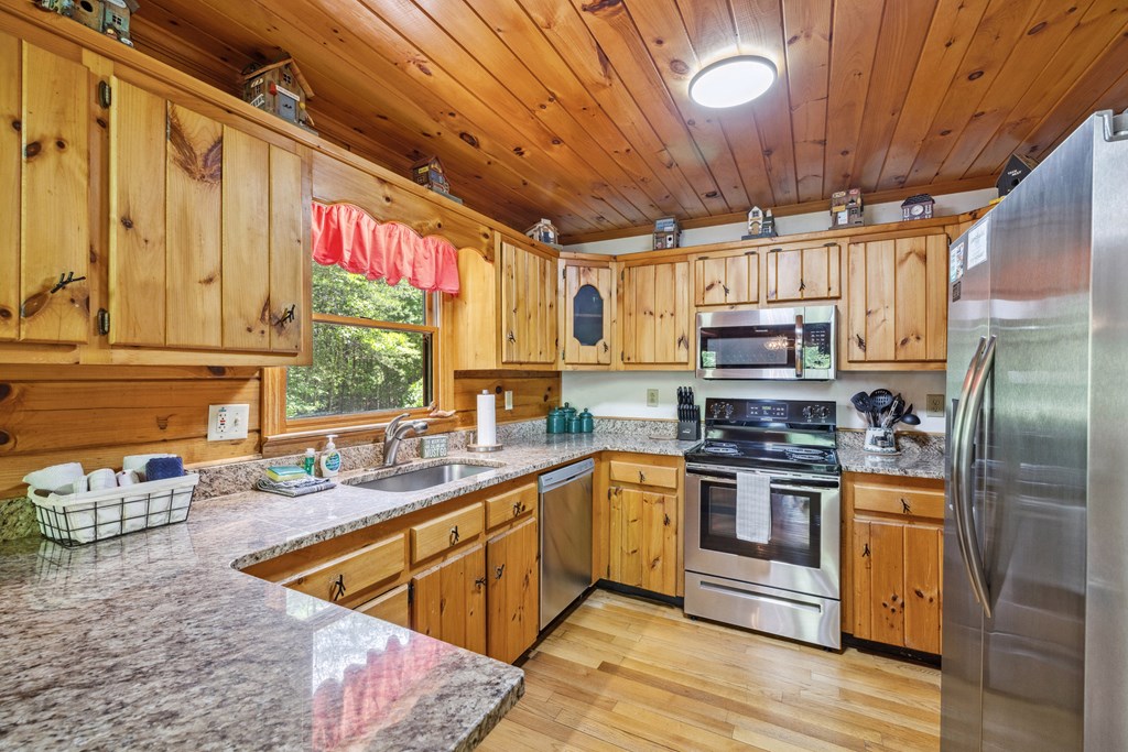 415599 Morganton Residential