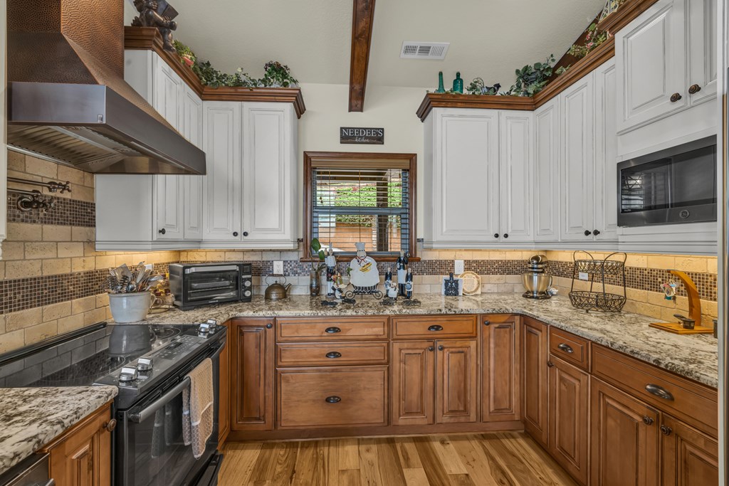 415607 Hayesville Residential