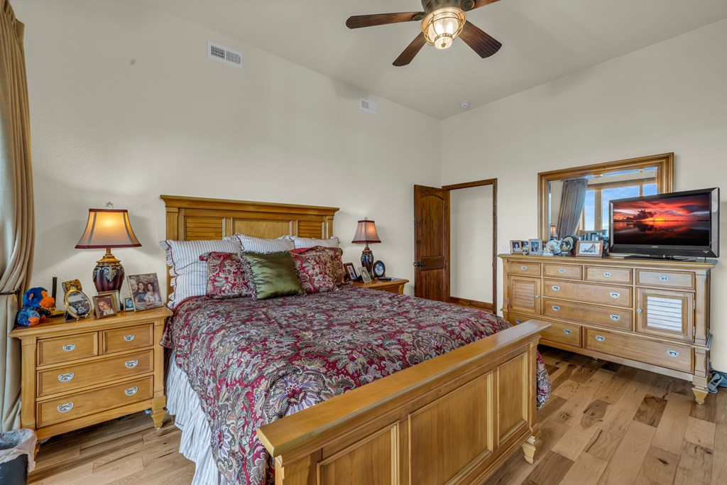 415607 Hayesville Residential