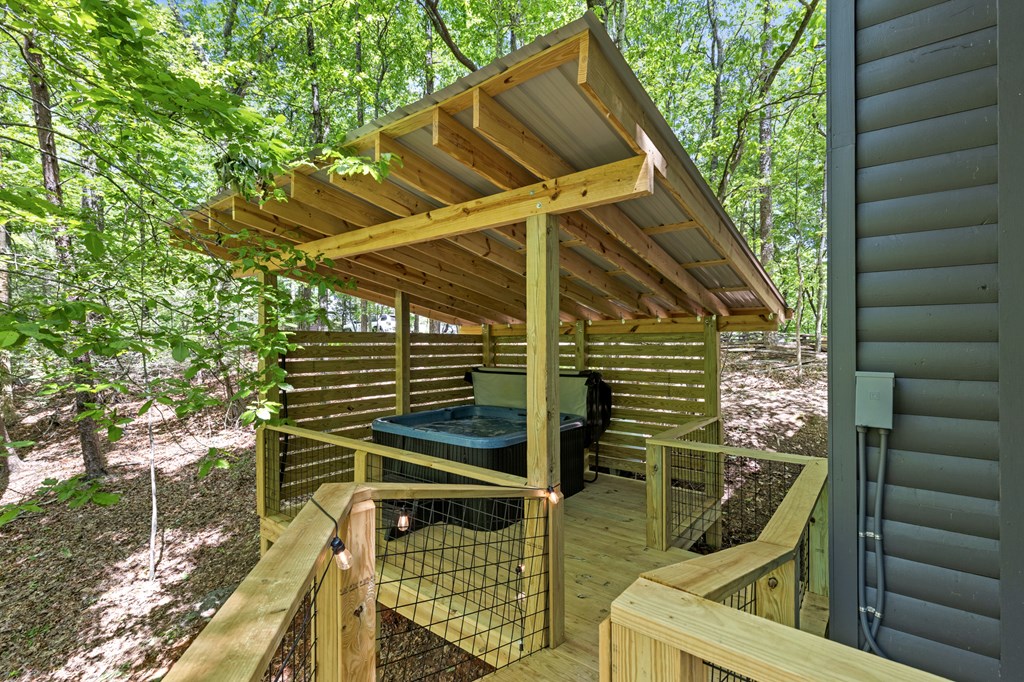 415610 Blue Ridge Residential