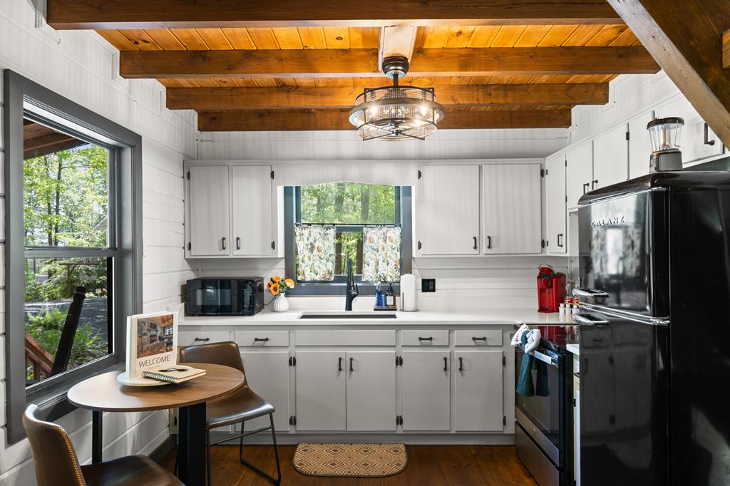 415610 Blue Ridge Residential