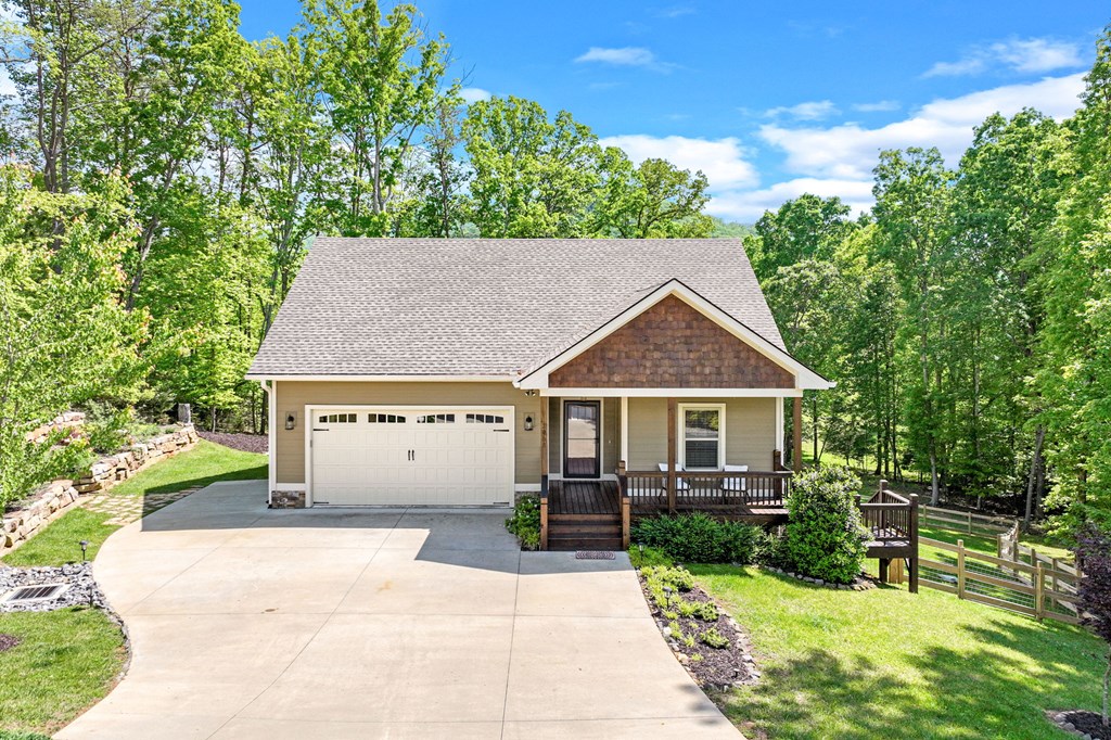 415641 Young Harris Residential