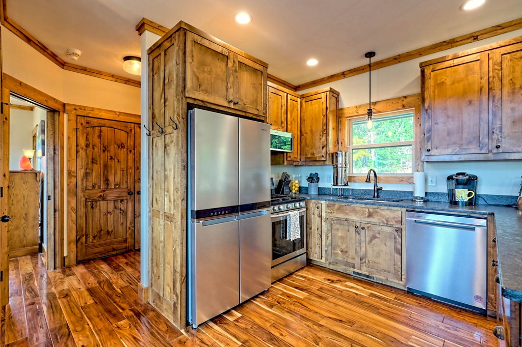 415647 Blairsville Residential