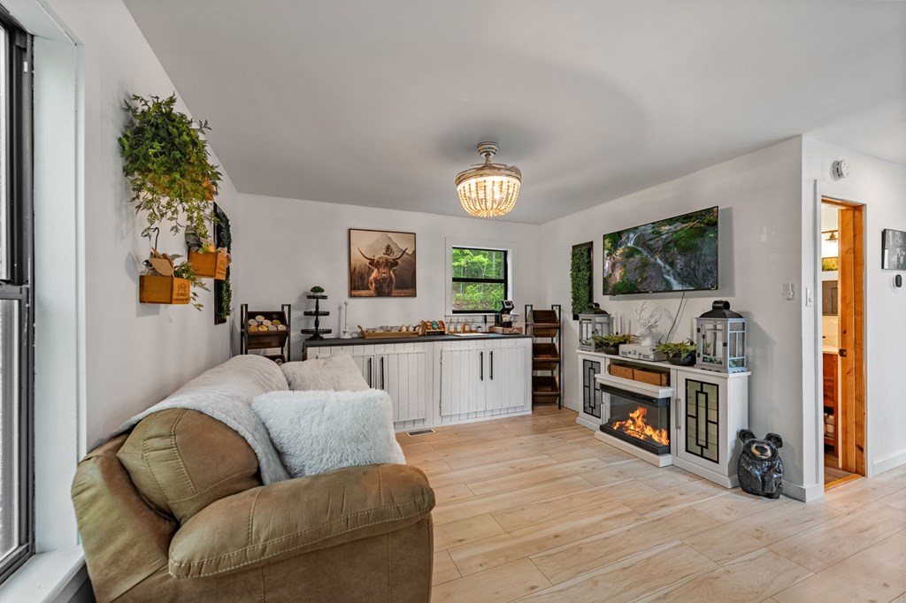 415649 McCaysville Residential