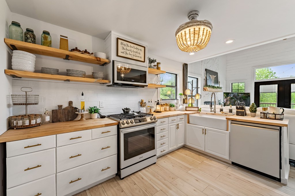 415649 McCaysville Residential