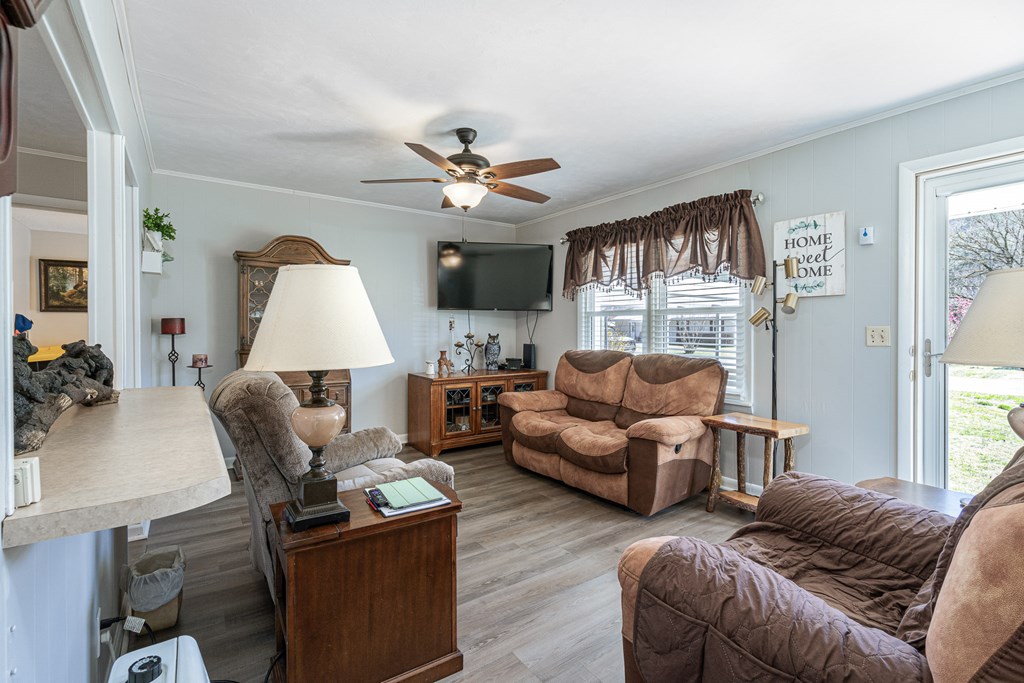 415656 Murphy Residential