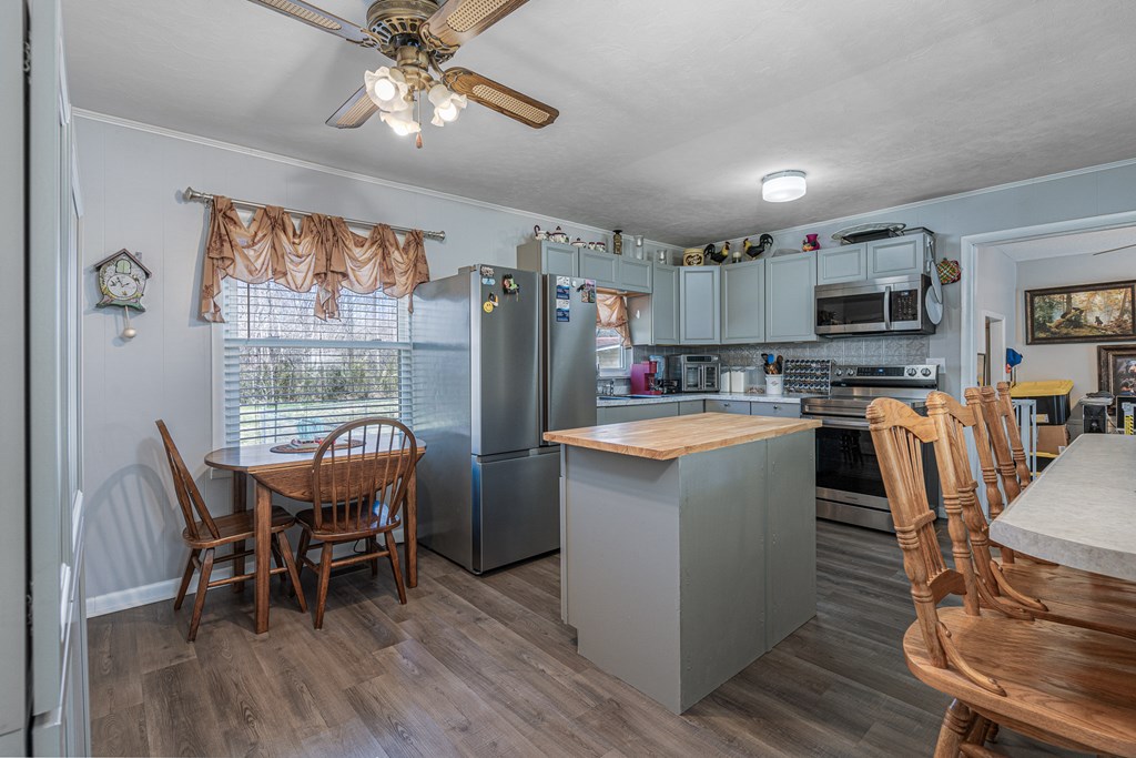 415656 Murphy Residential