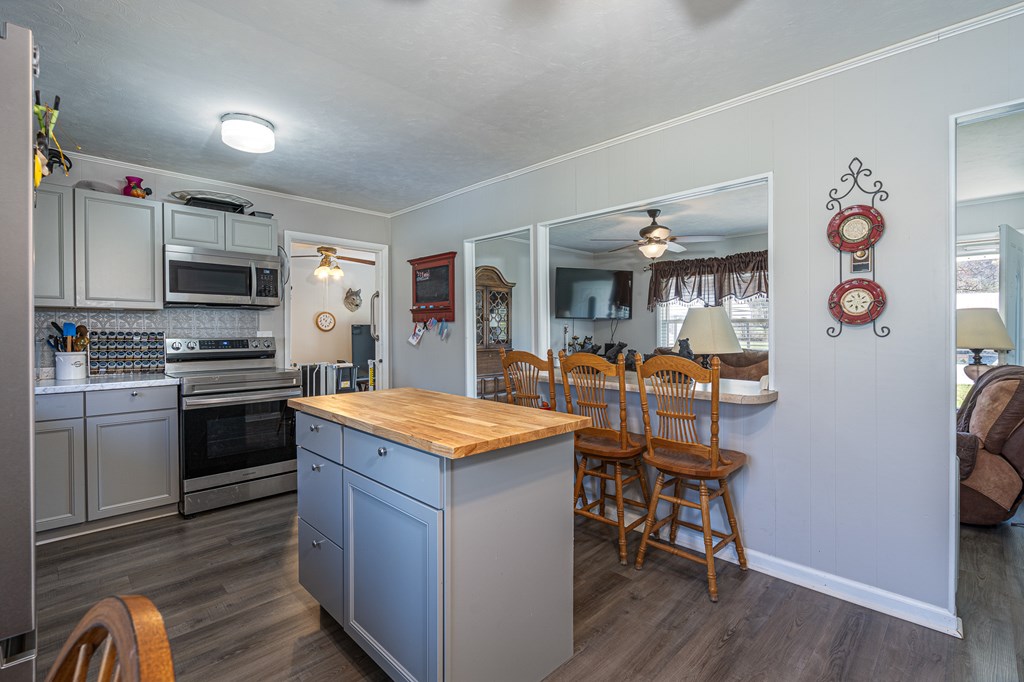 415656 Murphy Residential