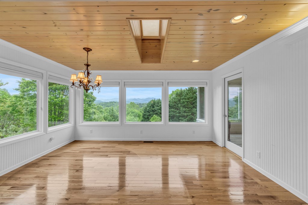 415663 Hayesville Residential