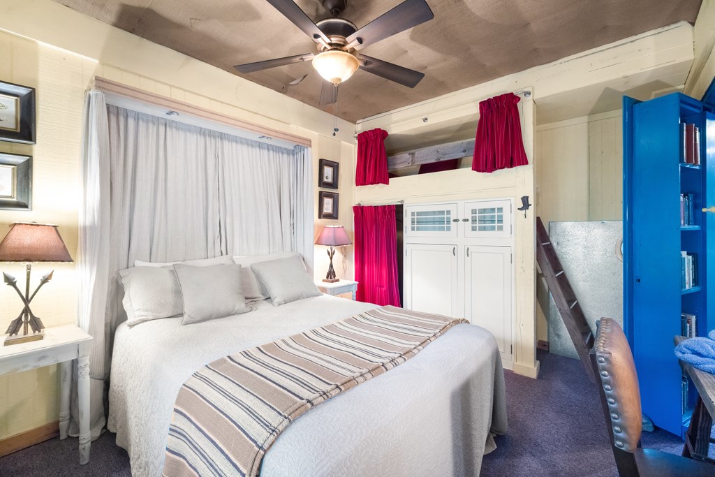 415669 Blue Ridge Residential