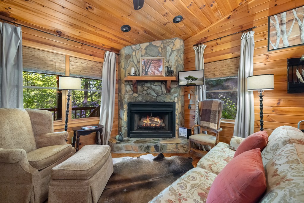415669 Blue Ridge Residential