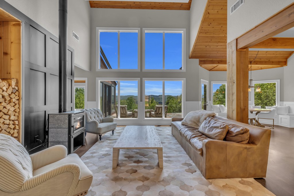 415677 Murphy Residential