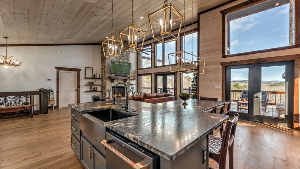415686 Blue Ridge Residential