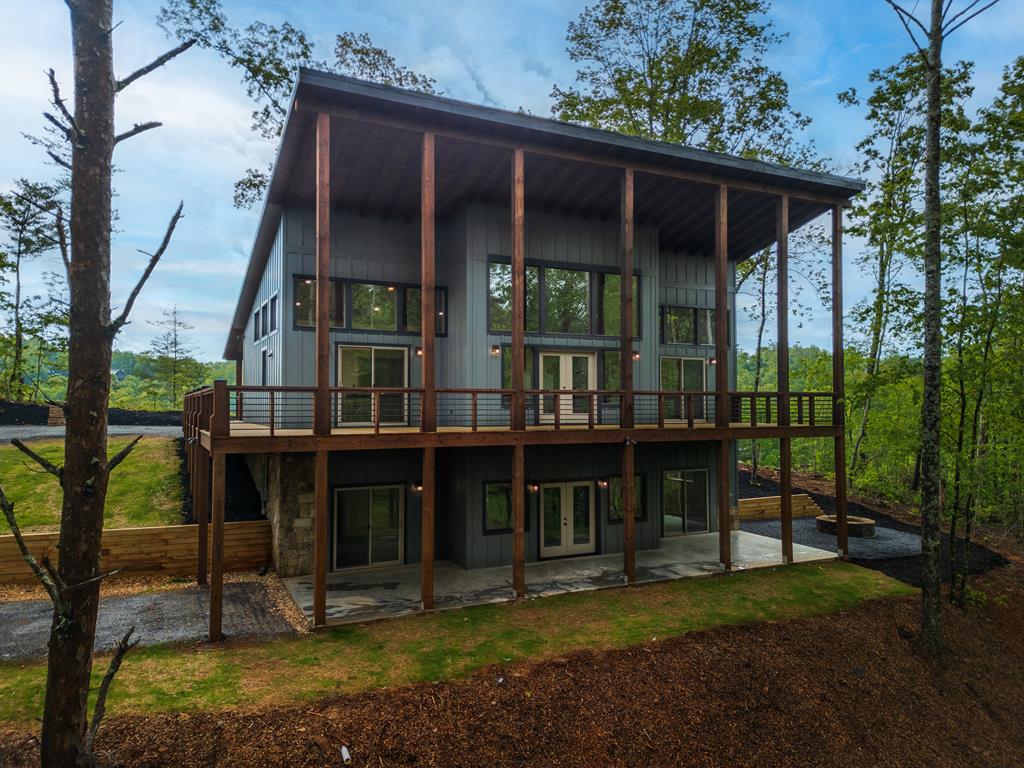415689 Blue Ridge 