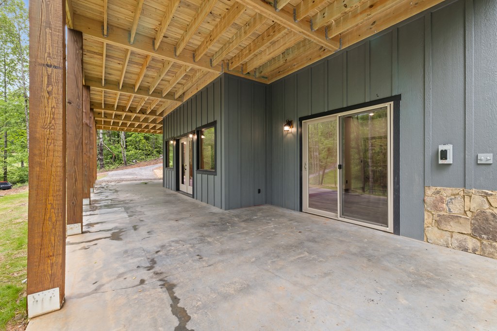 415689 Blue Ridge Residential
