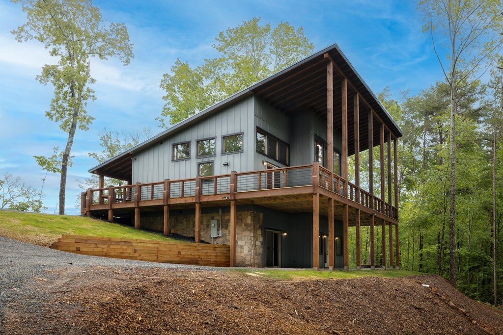 415689 Blue Ridge Residential