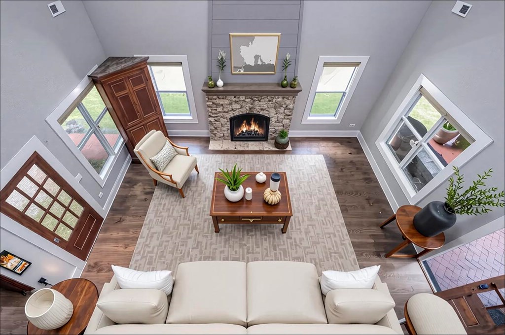 415692 Young Harris Residential