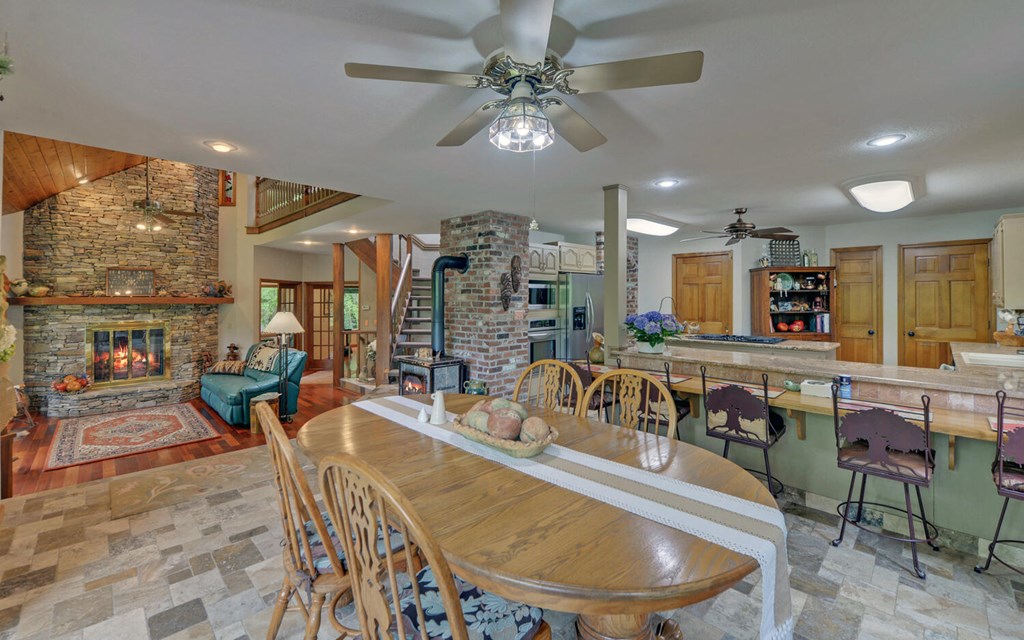 415696 Andrews Residential