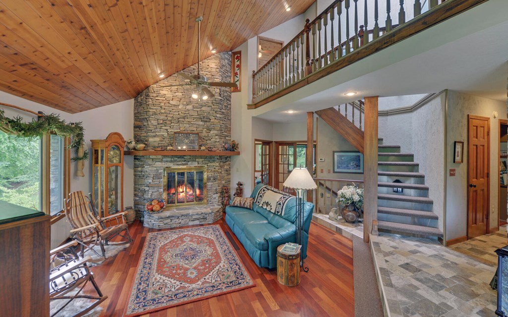 415696 Andrews Residential