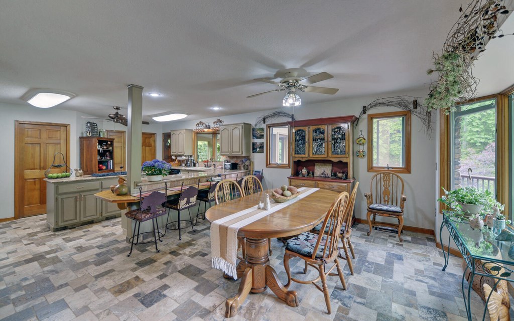 415696 Andrews Residential