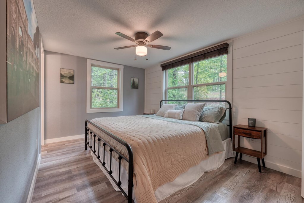 415703 Young Harris Residential