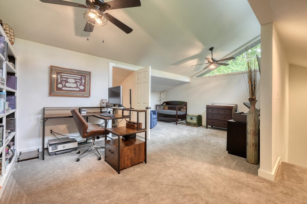 415703 Young Harris Residential