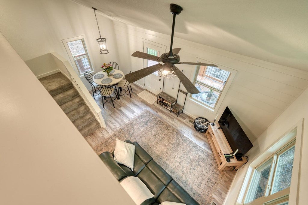 415703 Young Harris Residential