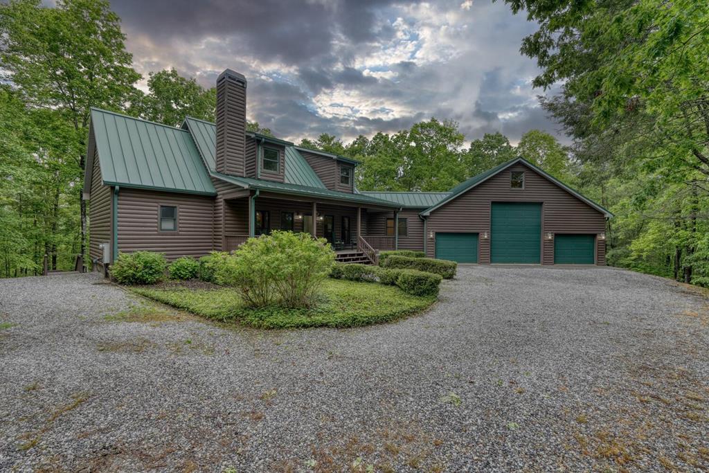 415716 Young Harris Residential