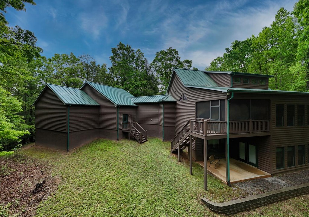 415716 Young Harris Residential