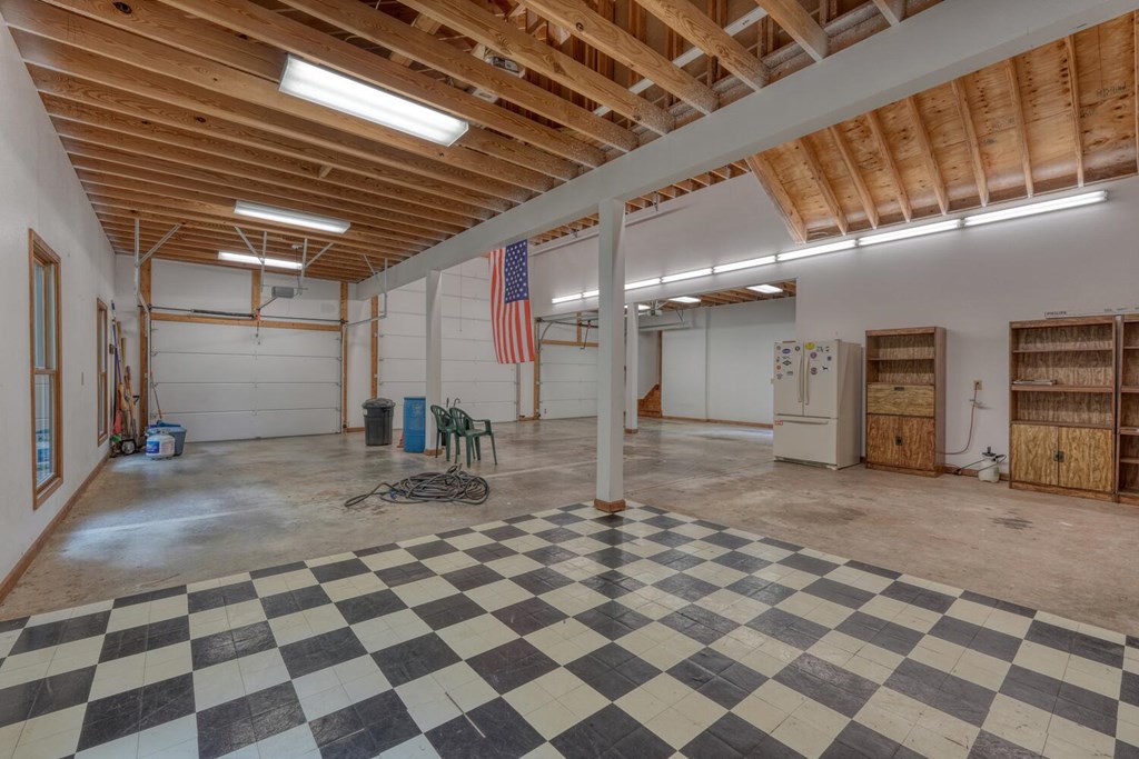 415716 Young Harris Residential