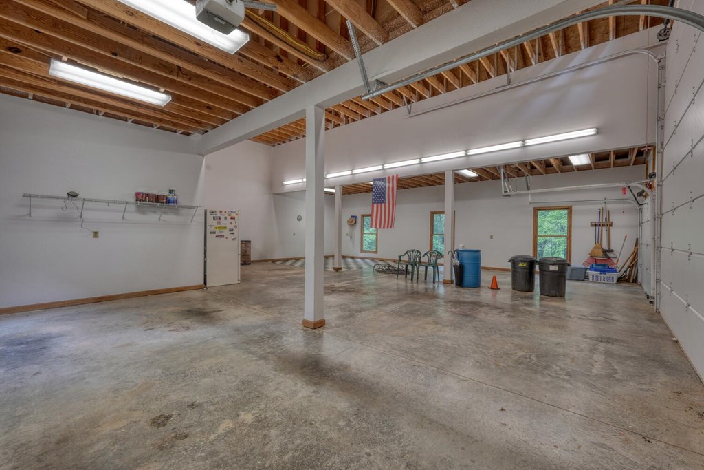 415716 Young Harris Residential