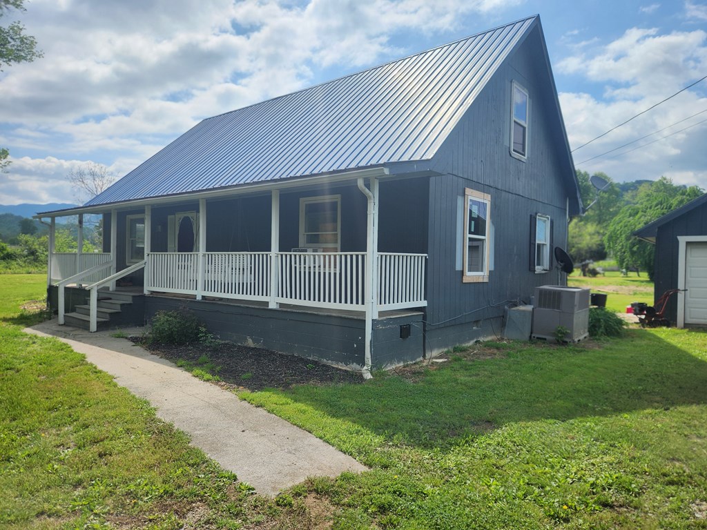 415722 Andrews Residential