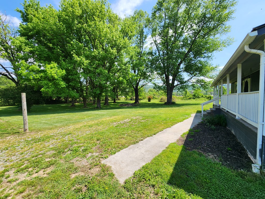 415722 Andrews Residential