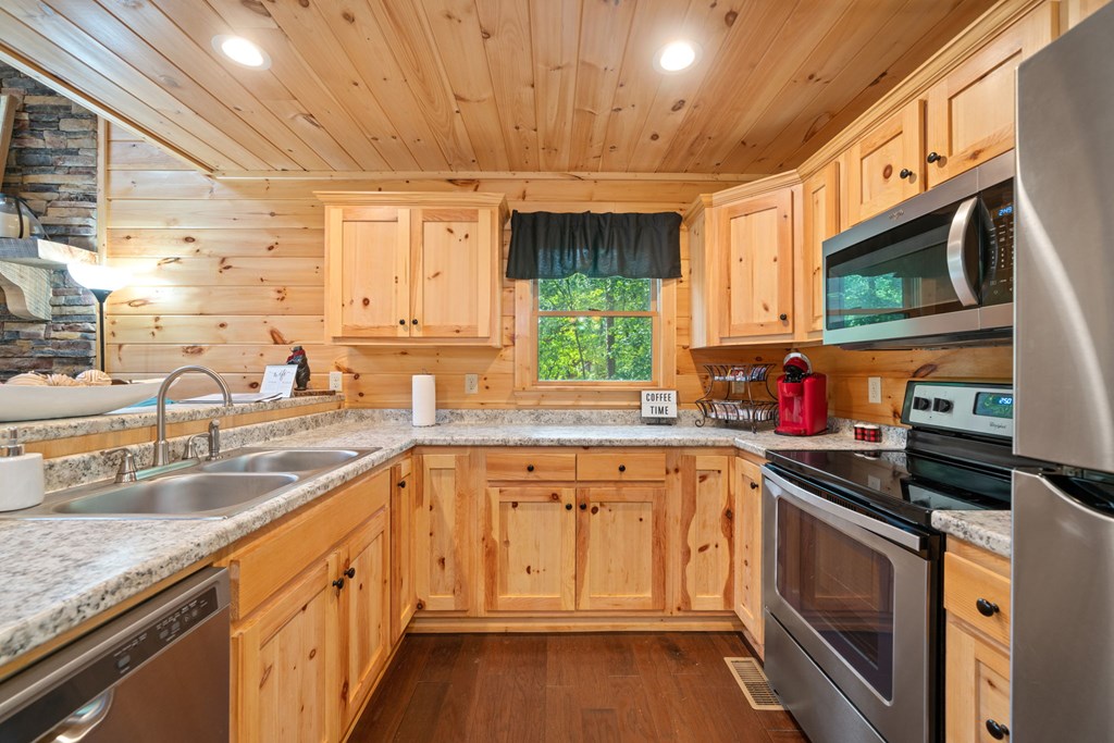 415723 Ellijay Residential