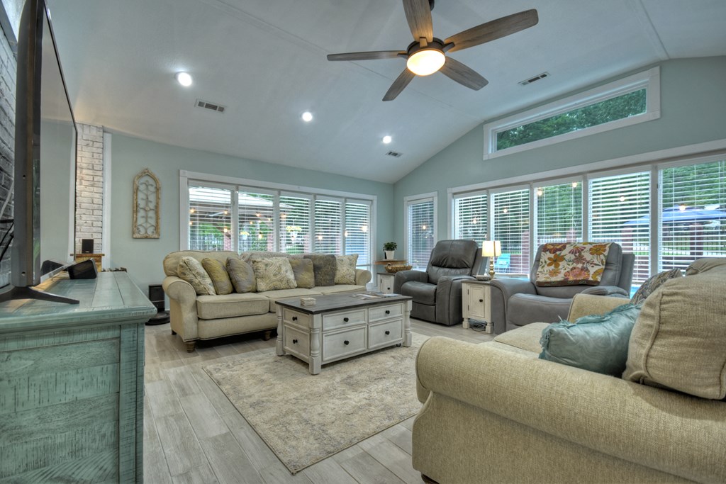 415737 Blue Ridge Residential