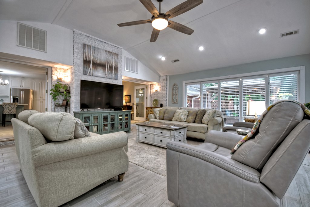415737 Blue Ridge Residential