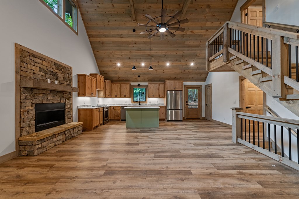415743 Blue Ridge Residential