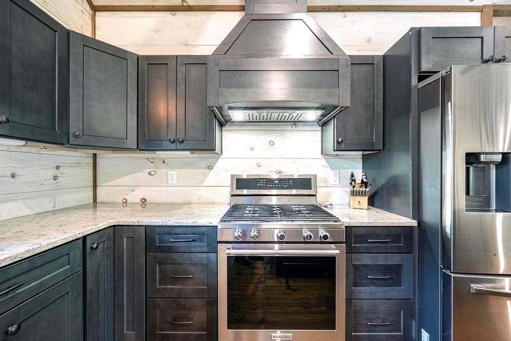 415757 Blue Ridge Residential