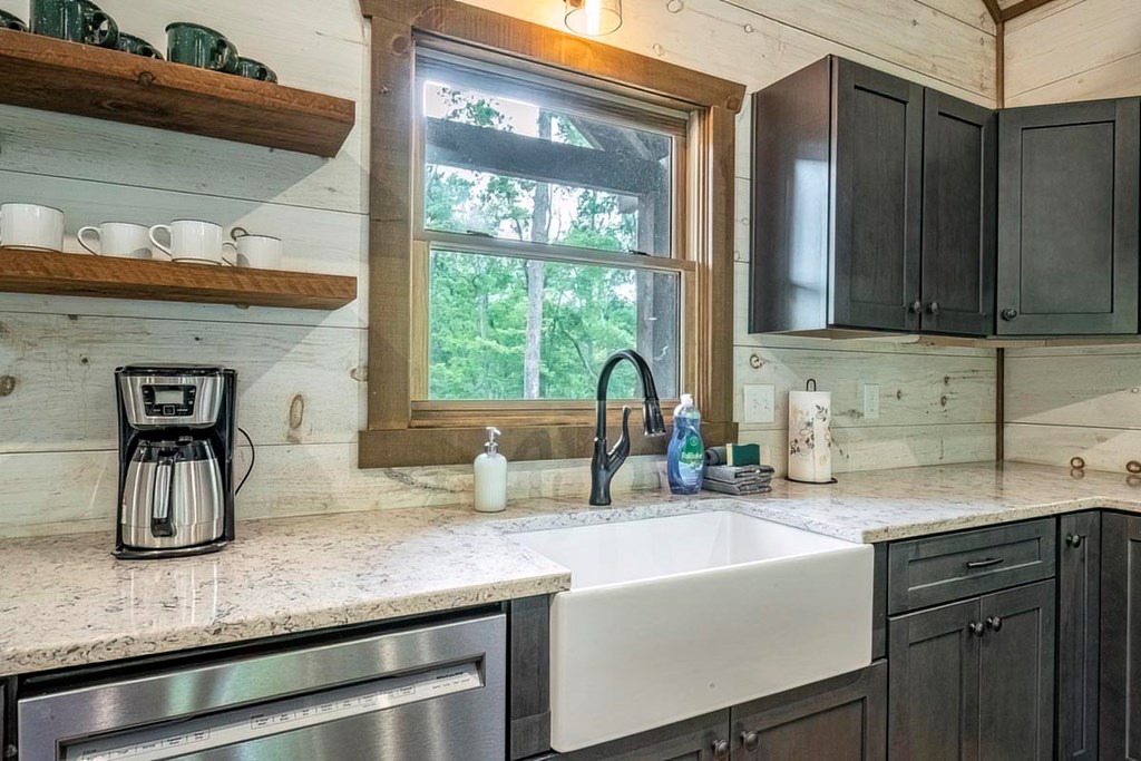 415757 Blue Ridge Residential