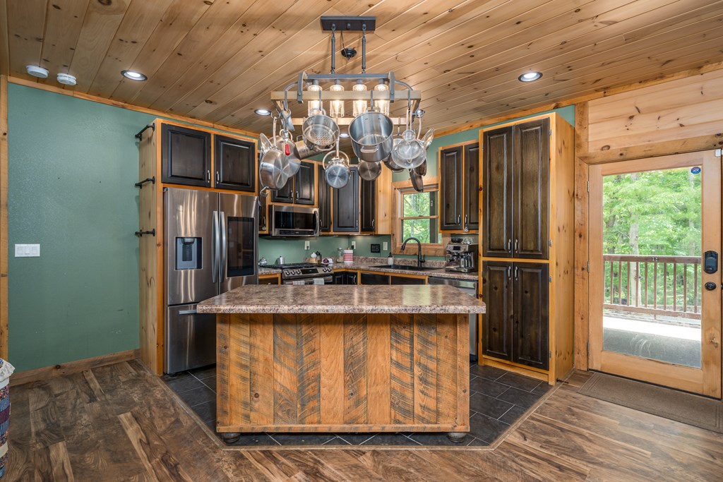 415760 Blue Ridge Residential