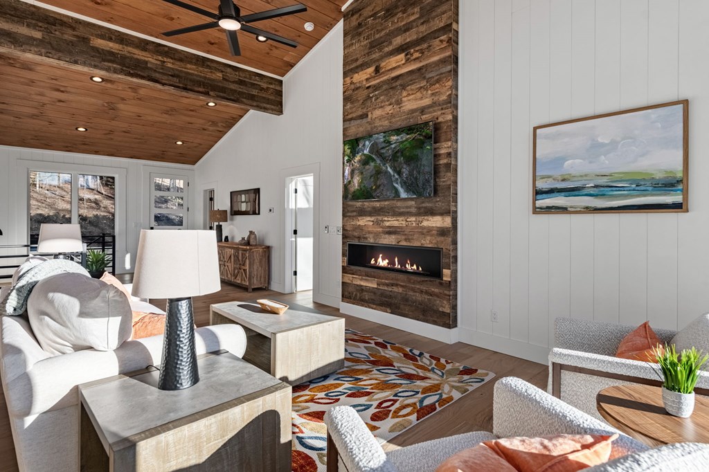 415786 Blue Ridge Residential