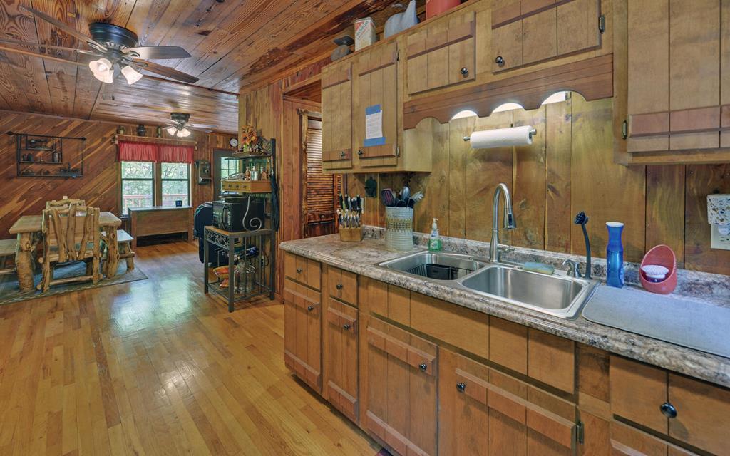 415800 Murphy Residential