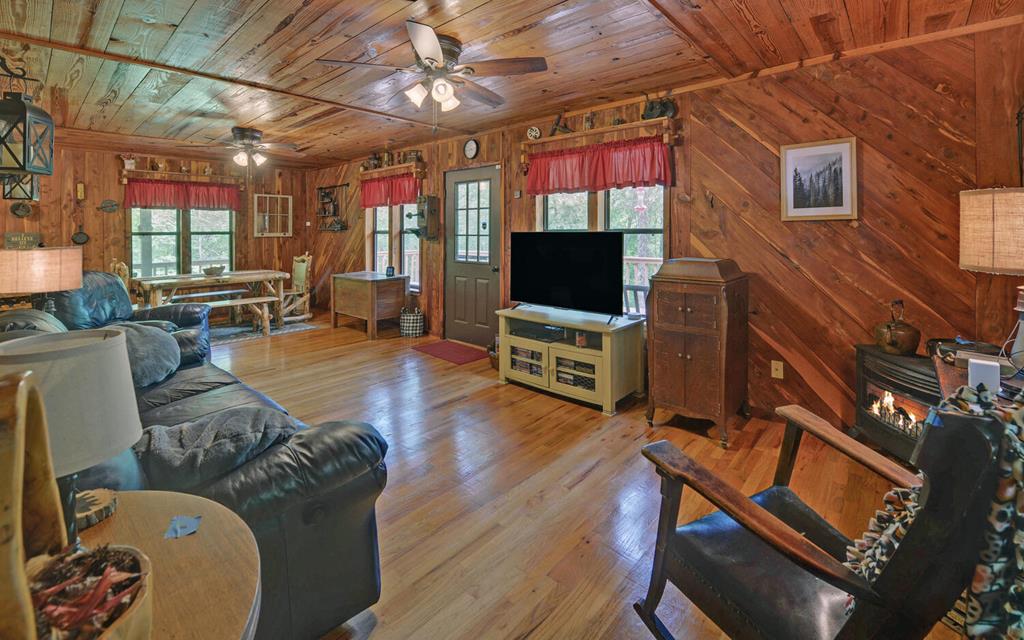 415800 Murphy Residential