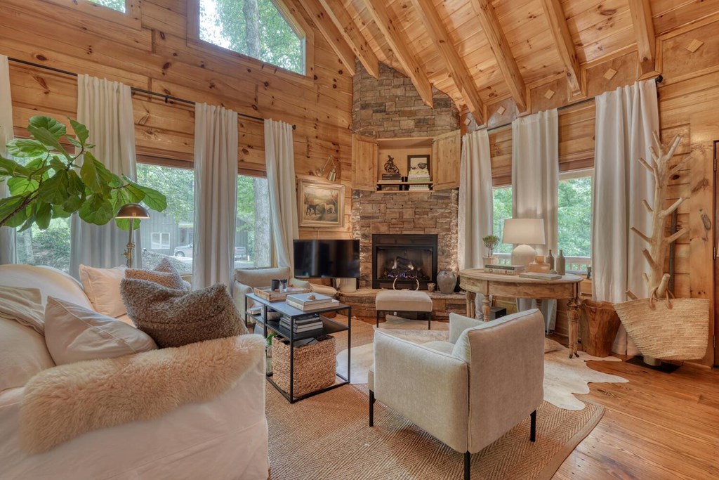 415803 Murphy Residential
